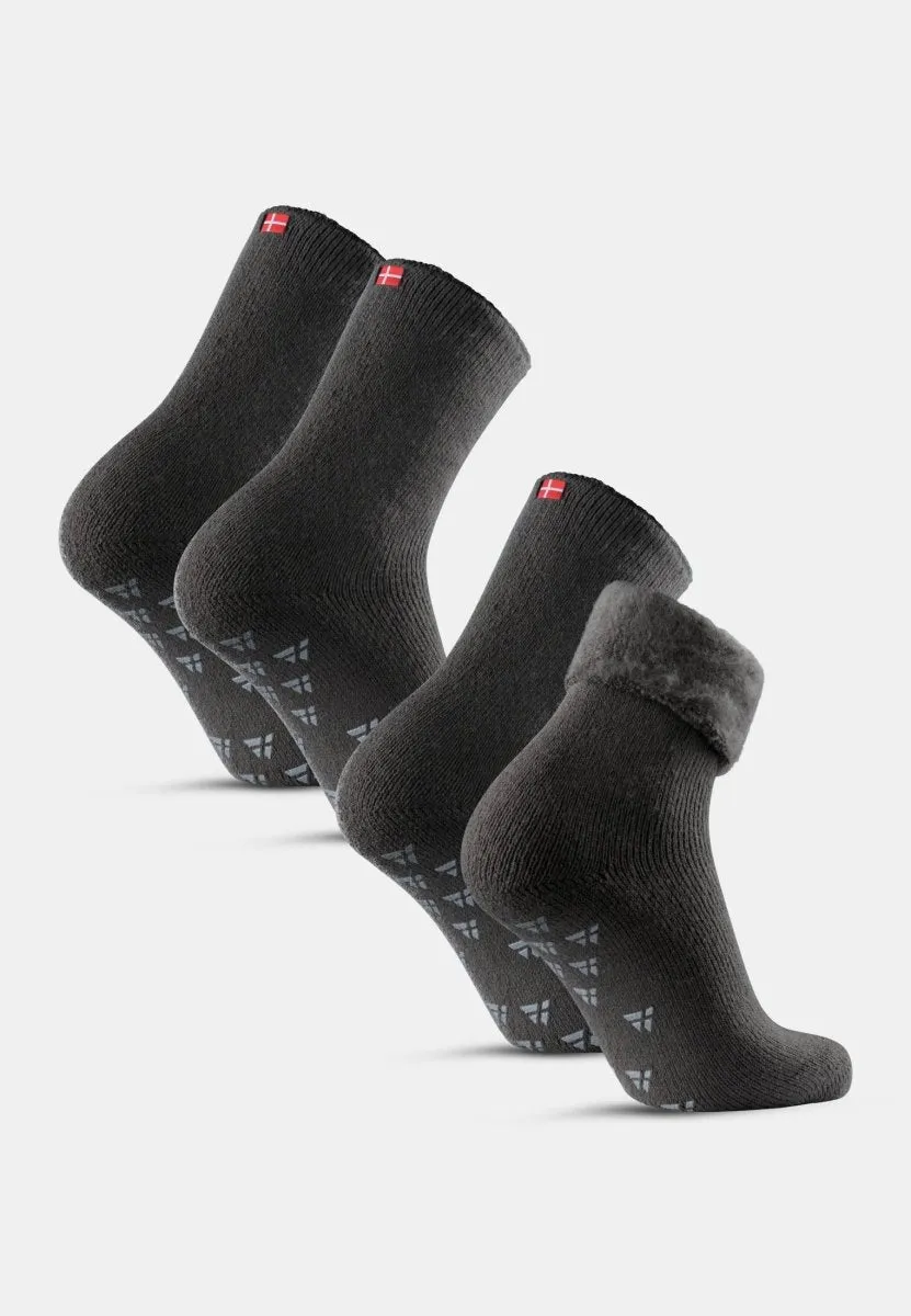 NON-SLIP HEAT SOCKS